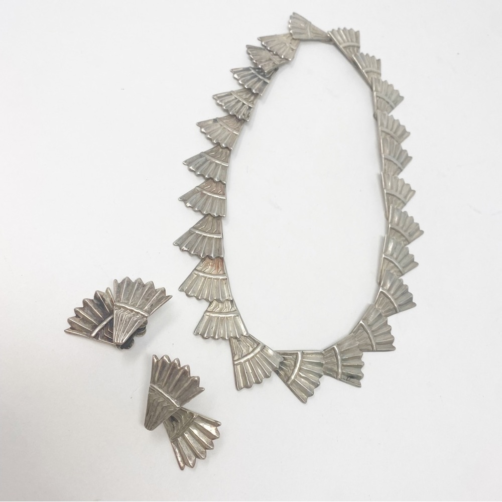 638 Vintage Los Castillo 469 sterling silver fan motif Necklace and Earrings
